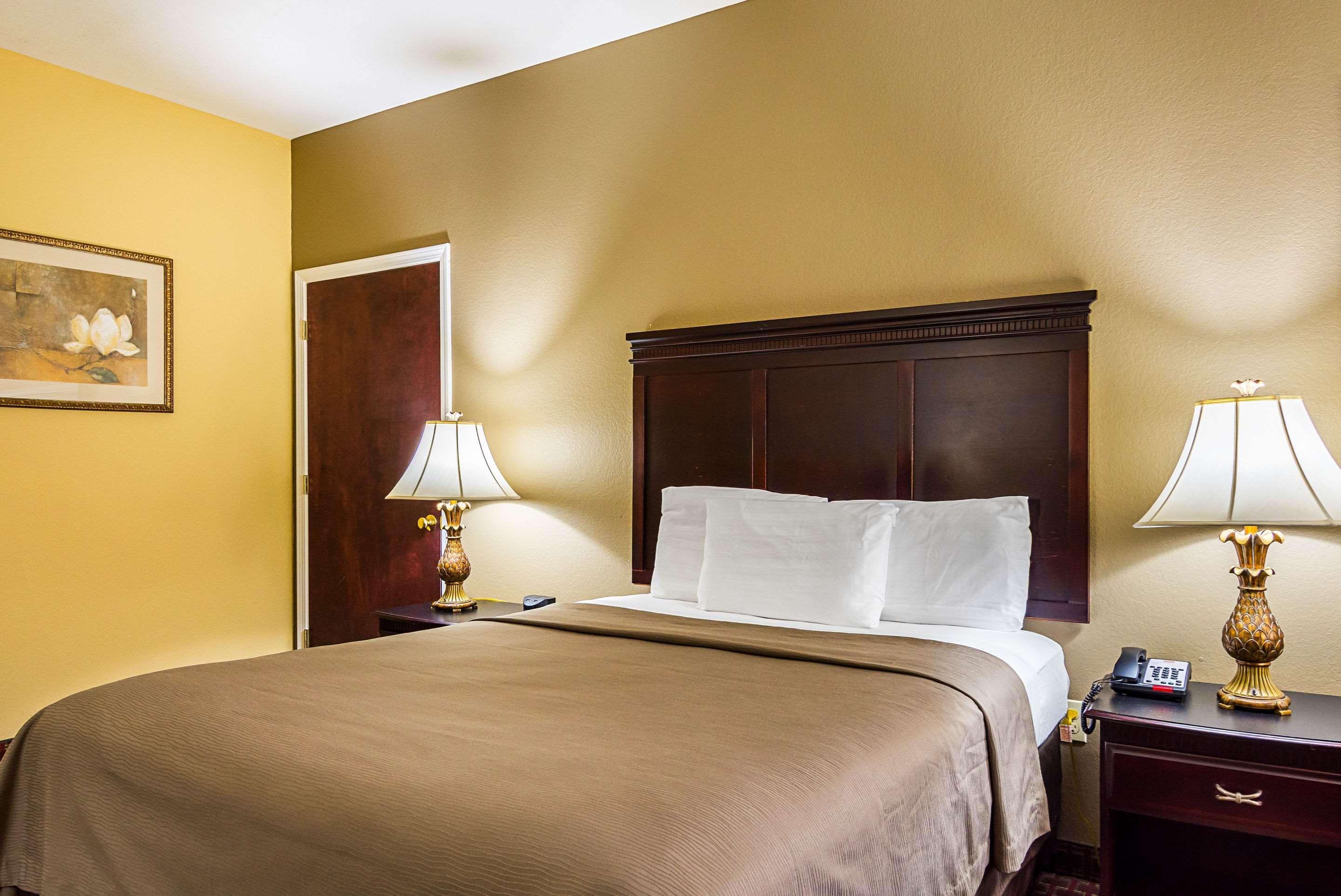 Econo Lodge Inn & Suites Bryant Luaran gambar