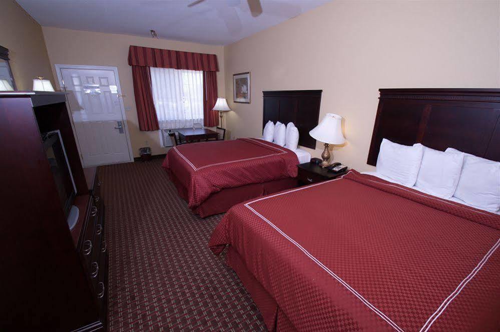 Econo Lodge Inn & Suites Bryant Luaran gambar