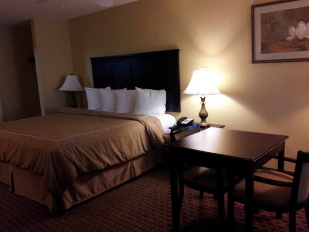 Econo Lodge Inn & Suites Bryant Luaran gambar
